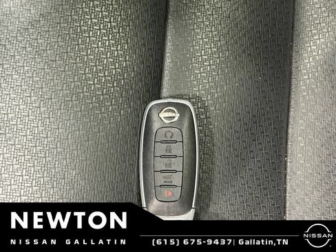 Used 2024 Nissan Rogue SV w/ SV Premium Package AWD/4WD image 34