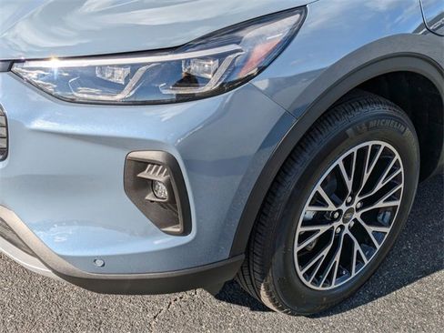 New 2025 Ford Escape SE w/ PHEV Premium Package image 9