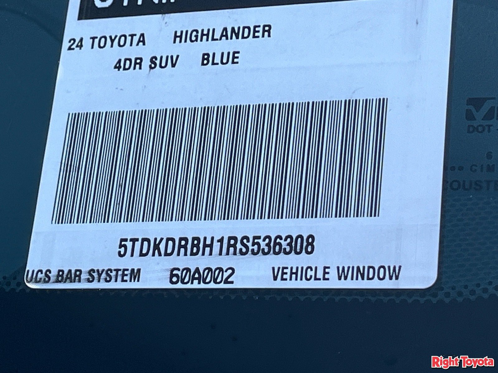 Used 2024 Toyota Highlander XLE AWD/4WD image 35