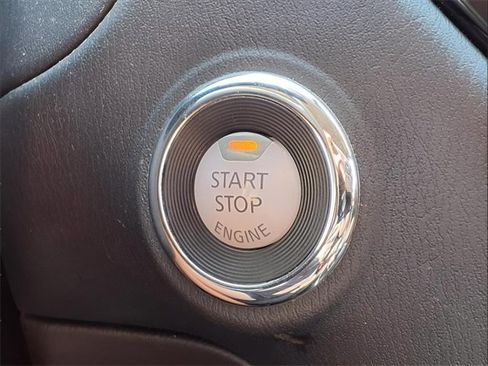 Used 2020 Nissan Pathfinder S image 28