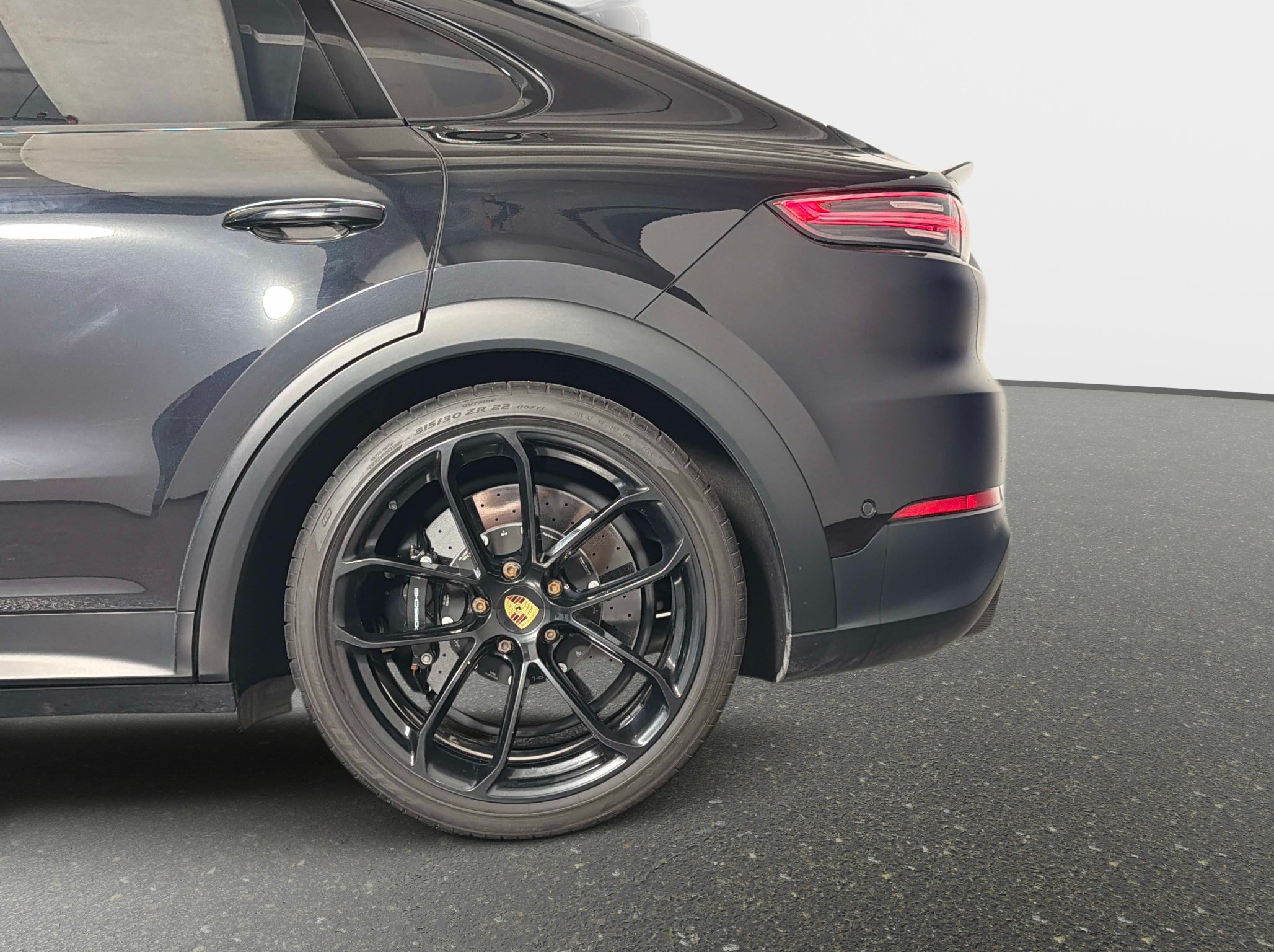 Used 2022 Porsche Cayenne Turbo GT AWD/4WD image 11