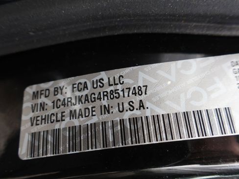 Used 2024 Jeep Grand Cherokee L Laredo AWD/4WD image 42