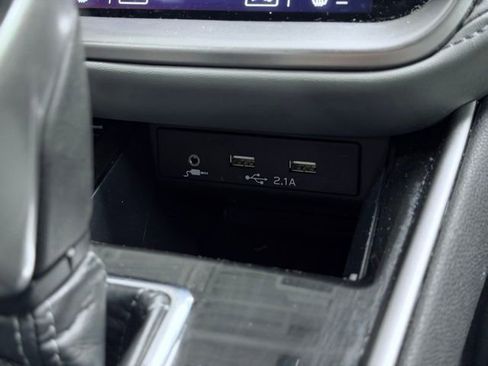 Used 2022 Subaru Outback Limited AWD/4WD image 35