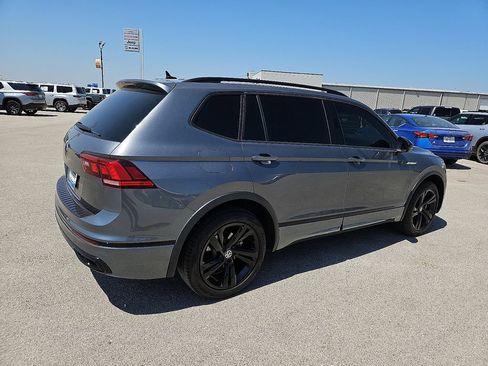 Used 2024 Volkswagen Tiguan SE R-Line w/ MDO Package, Three-Row FWD image 8