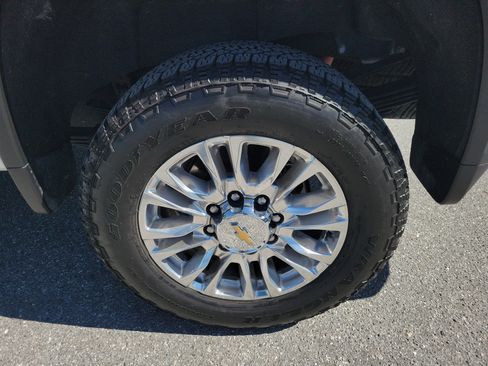 Certified 2023 Chevrolet Silverado 3500 High Country w/ Z71 Off-Road Package image 33