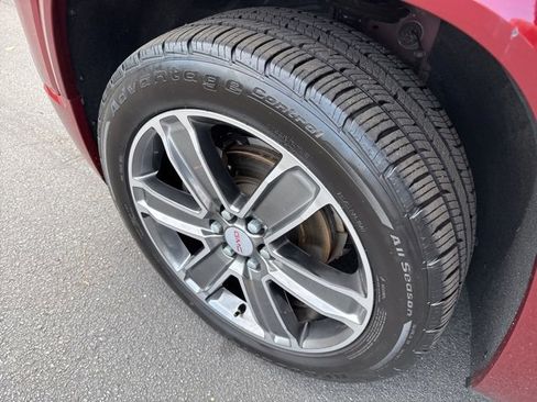 Used 2017 GMC Acadia Denali w/ Technology Package image 35