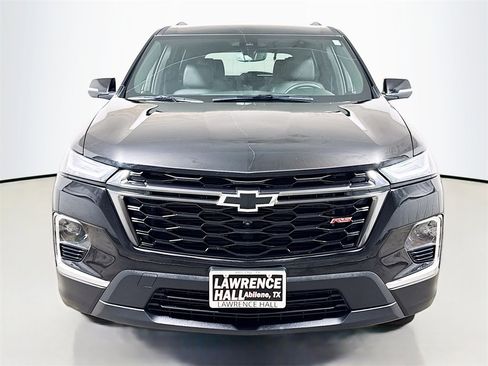 Used 2022 Chevrolet Traverse RS image 2