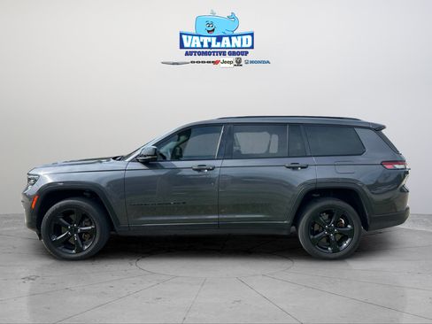 Certified 2023 Jeep Grand Cherokee L Altitude AWD/4WD image 2
