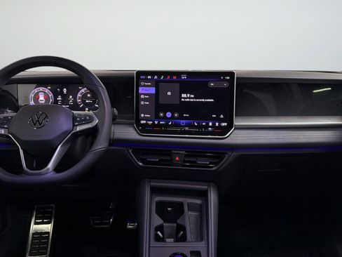 New 2026 Volkswagen Tiguan SE R-Line AWD/4WD image 32