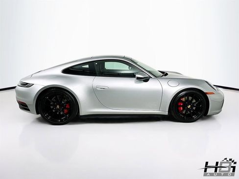 Used 2022 Porsche 911 Carrera 4S AWD/4WD image 5