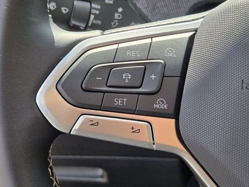 Certified 2025 Volkswagen Tiguan S image 29