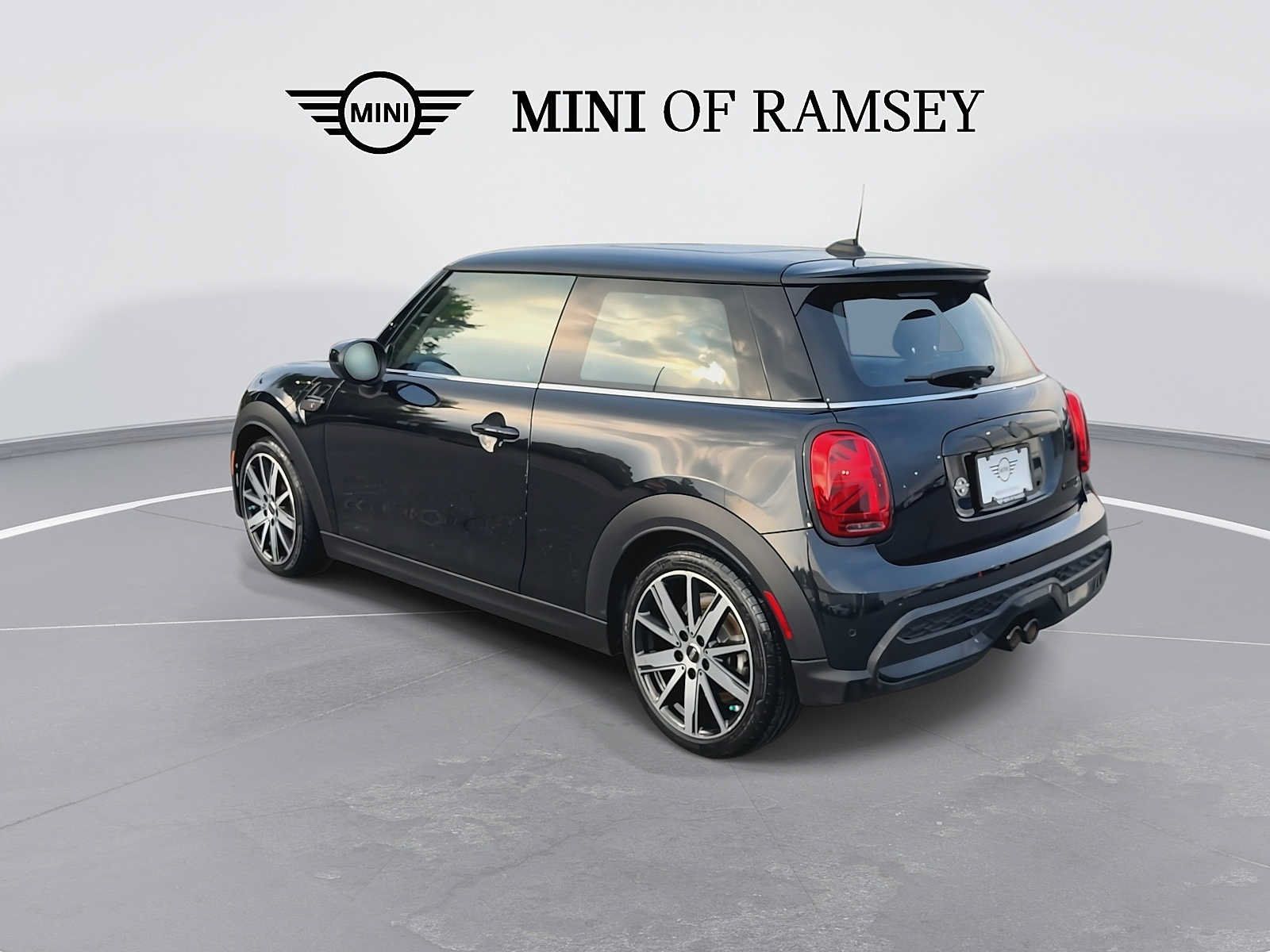 Used 2024 MINI Cooper S FWD image 6