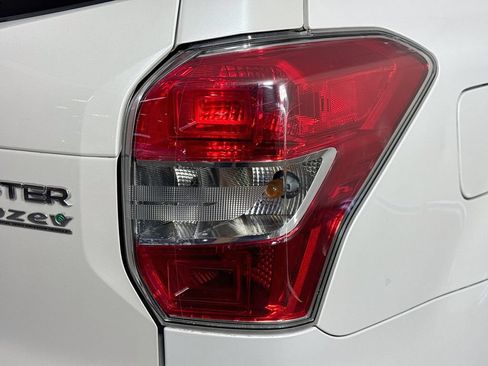 Used 2015 Subaru Forester 2.5i Premium w/ All-Weather Package AWD/4WD image 31