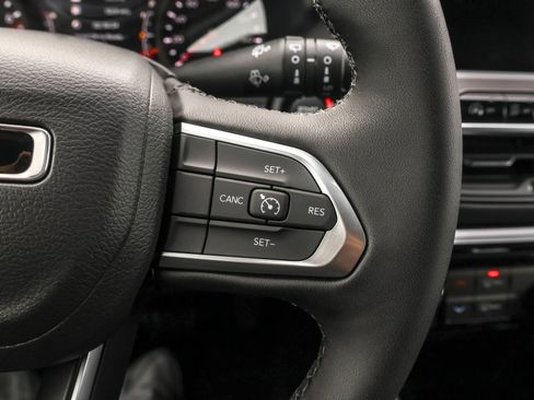 New 2026 Jeep Compass Latitude image 23