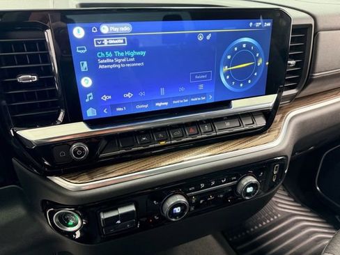 Used 2022 Chevrolet Silverado 1500 LT image 13