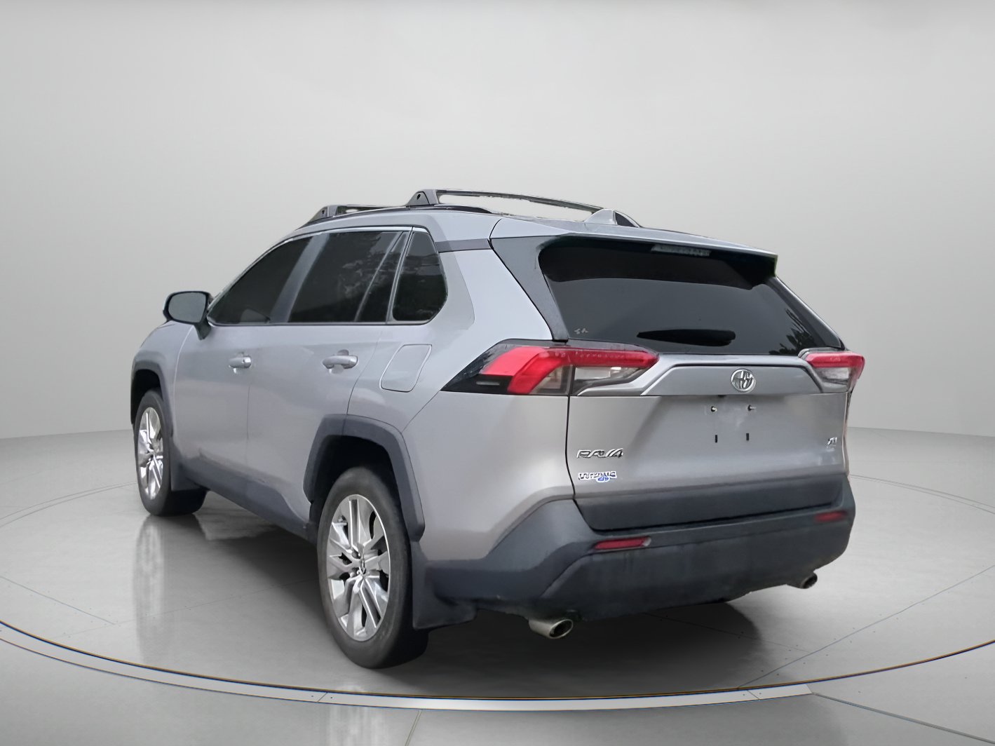 Used 2025 Toyota RAV4 XLE Premium w/ Weather Package FWD image 21
