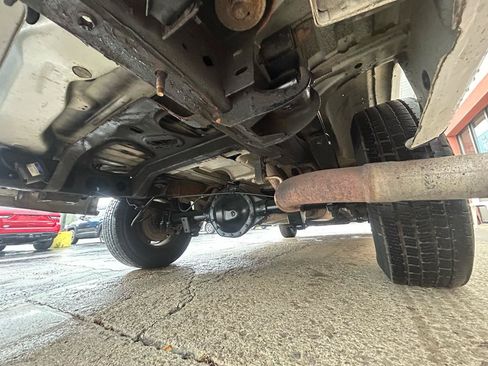 Used 2012 Chevrolet Express 2500 RWD image 19