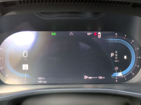 Used 2025 Volvo XC40 B5 Core image 23