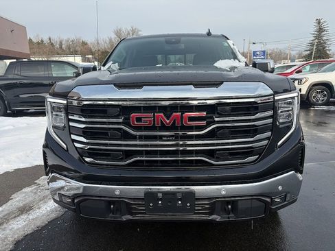 Used 2022 GMC Sierra 1500 SLT w/ SLT Premium Plus Package image 3
