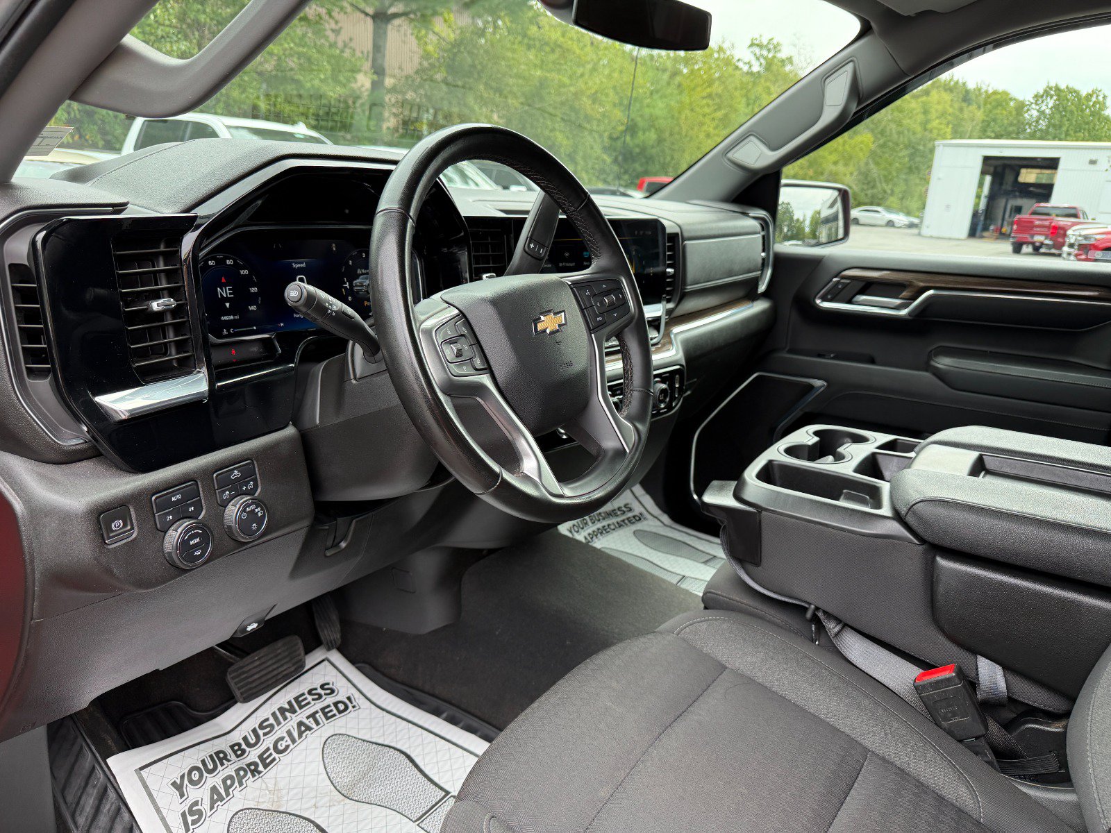 Certified 2024 Chevrolet Silverado 1500 LT AWD/4WD image 13