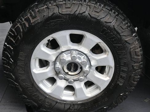 Used 2024 Ford F350 XLT image 32