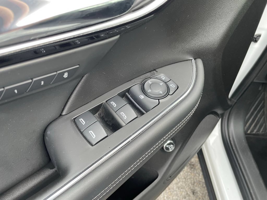 Used 2023 Buick Envision Essence AWD/4WD image 12