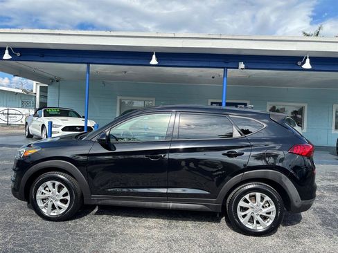Used 2021 Hyundai Tucson SE FWD image 2