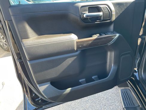 Used 2021 Chevrolet Silverado 1500 RST image 14