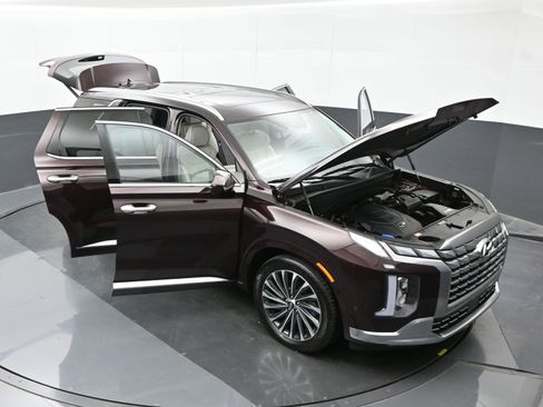 Used 2024 Hyundai Palisade Calligraphy image 49