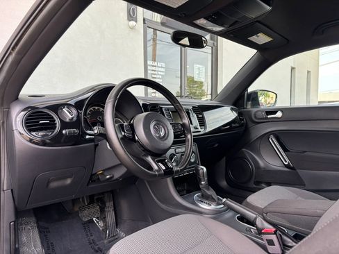 Used 2019 Volkswagen Beetle 2.0T S image 15