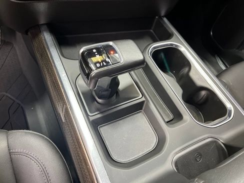 Used 2022 Chevrolet Silverado 1500 RST w/ Convenience Package II AWD/4WD image 26