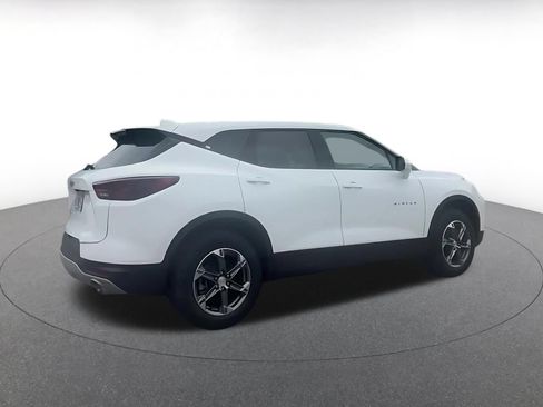Used 2025 Chevrolet Blazer LT FWD image 14