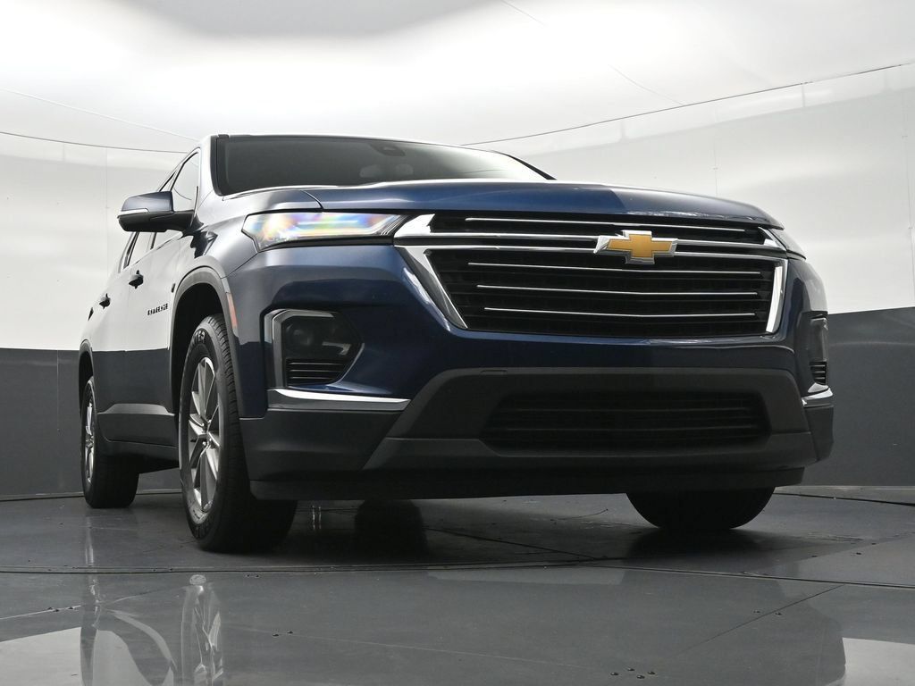 Used 2023 Chevrolet Traverse LT FWD image 30