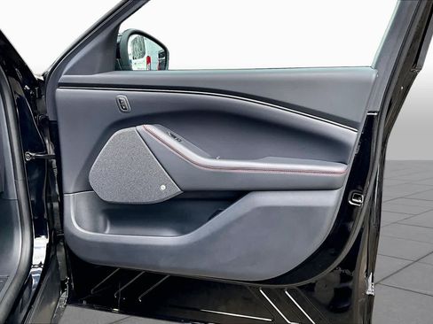 Certified 2025 Ford Mustang Mach-E Premium w/ Sport Appearance Package AWD/4WD image 22