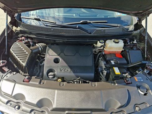 Used 2021 Chevrolet Traverse LT AWD/4WD image 29