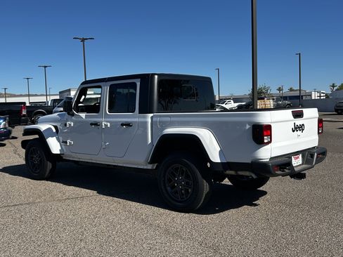 New 2025 Jeep Gladiator Sport AWD/4WD image 4