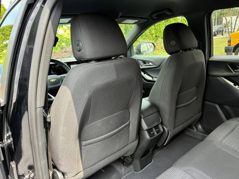 Used 2025 Chevrolet Equinox LT FWD image 16