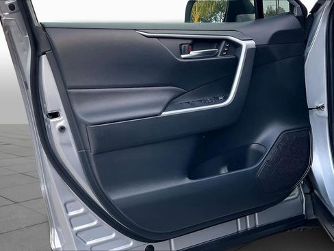 Used 2023 Toyota RAV4 XLE Premium image 19