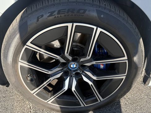 Certified 2023 BMW i7 xDrive60 w/ Executive Package 2 image 12