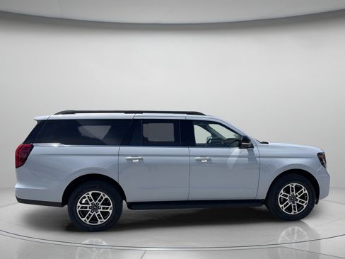 New 2026 Ford Expedition Max Active RWD image 2