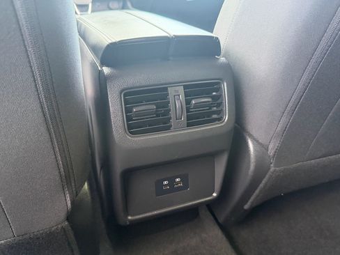 Certified 2023 Nissan Rogue SV FWD image 12