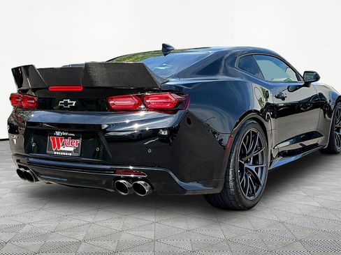Used 2017 Chevrolet Camaro ZL1 image 6