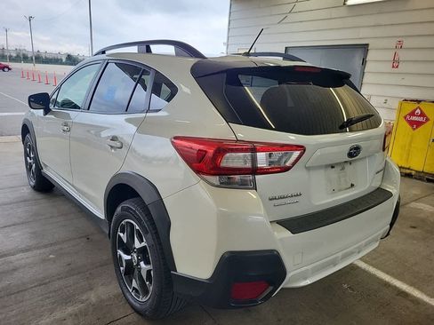 Used 2018 Subaru Crosstrek 2.0i image 2