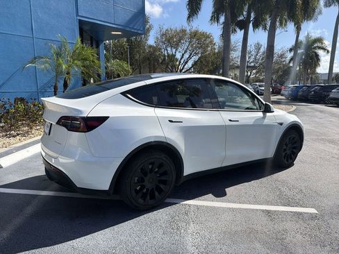 Used 2023 Tesla Model Y Long Range image 8