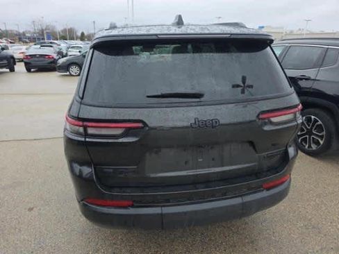 Used 2023 Jeep Grand Cherokee L Limited w/ Black Appearance Package image 6