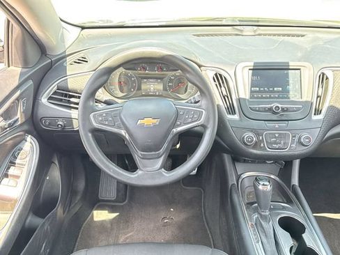 Used 2016 Chevrolet Malibu LT FWD image 14