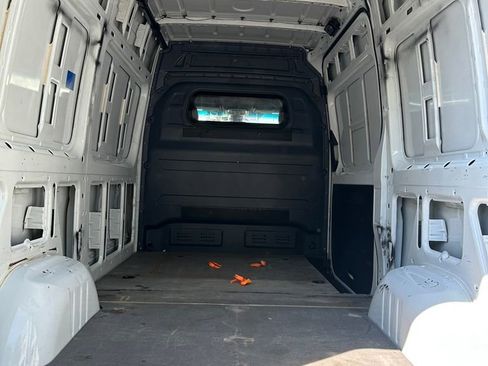 Used 2023 Mercedes-Benz Sprinter 2500 image 21