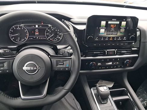 New 2025 Nissan Pathfinder SL w/ SL Premium Package image 13