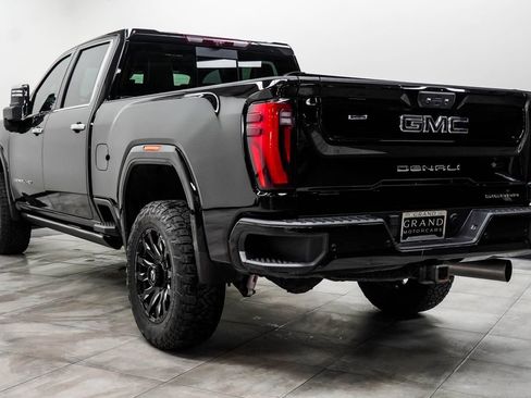 Used 2024 GMC Sierra 3500 Denali Ultimate image 10
