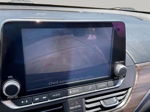 Used 2024 Nissan Altima 2.5 SV FWD image 27
